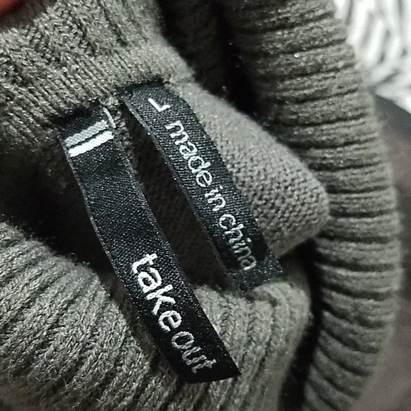 GRAY TURTLENECK SWEATER SIZE LARGE ESSENTIAL CASUAL VERSATILE - Picture 8 of 8